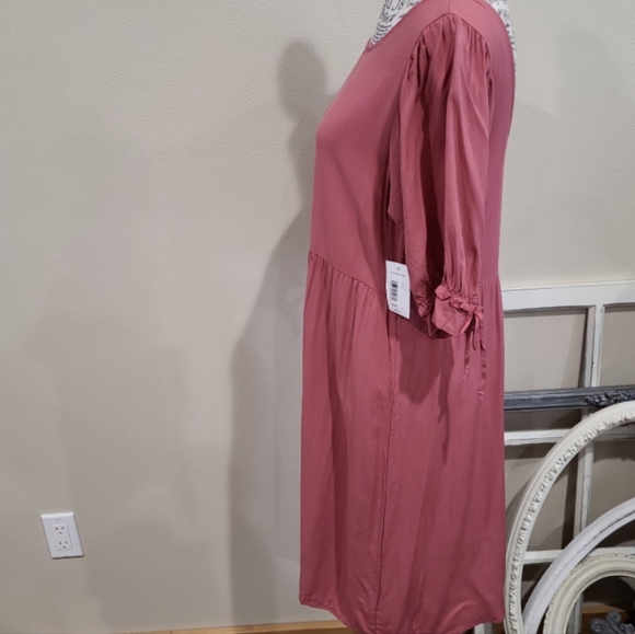 HIATUS womens SZ SM Rose Baby Doll Dress w/scoop back, Puffed sleeve NWT - Picture 9 of 11